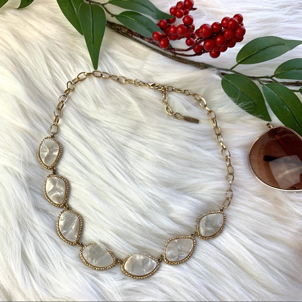 Sugar Fix Pearl Stone Necklace White, Gold Tone💚